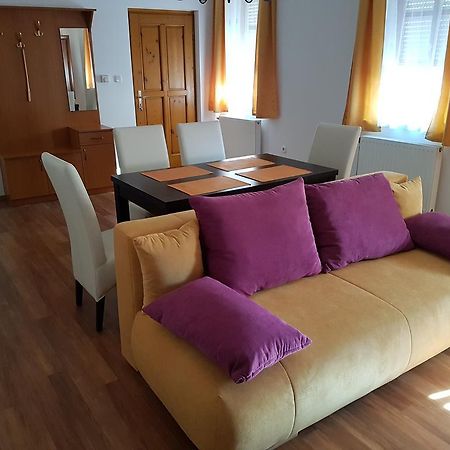 Apartman Kaszás Central Mosonmagyaróvár Esterno foto