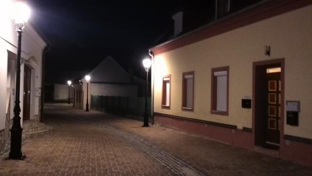Apartman Kaszás Central Mosonmagyaróvár Esterno foto