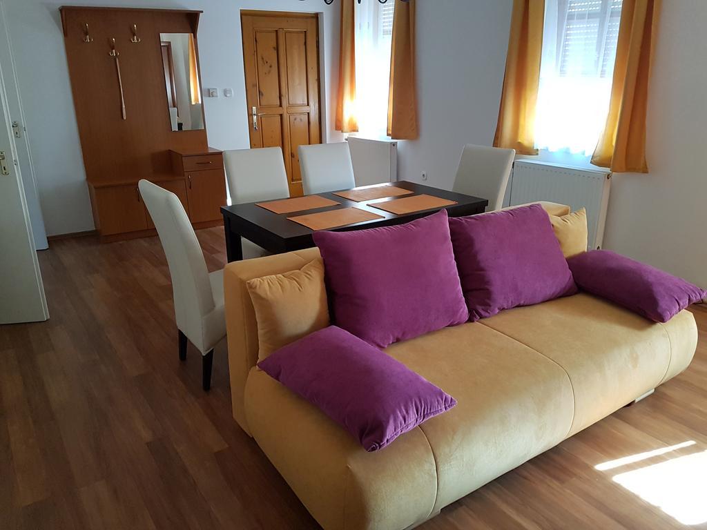 Apartman Kaszás Central Mosonmagyaróvár Esterno foto